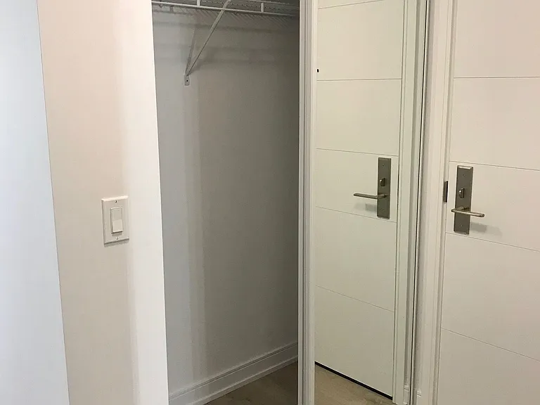 50 Wellesley St E #4007 — Photo 3