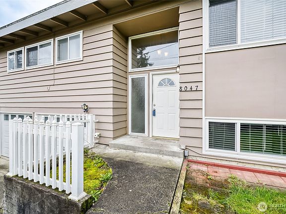 3rd image of 8047 S 117th Street