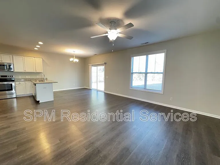 9393 Cassadine Ct NE — Photo 6