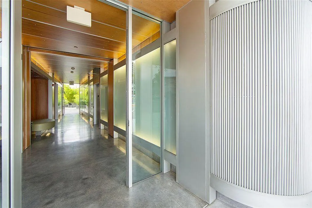 1 bed, 1000 sqft, $3,000 — Photo 2