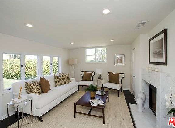 2nd image of 249 N Windsor Blvd