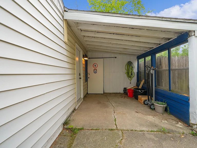 1338 Eastern Pl NE #1 — Photo 4