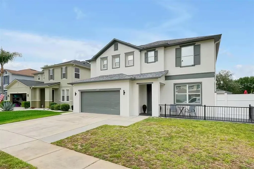 5 bed, 3.5 bath, 3155 sqft, $3,750 — Photo 2