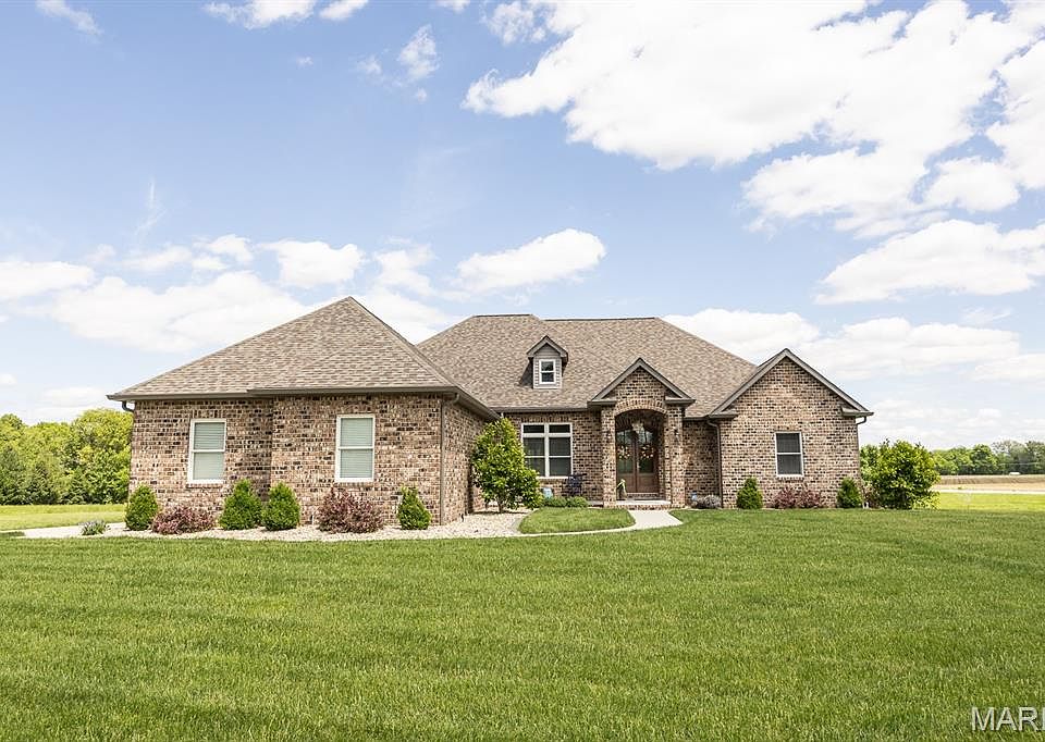 1st image of 409 Willow Bend Ln