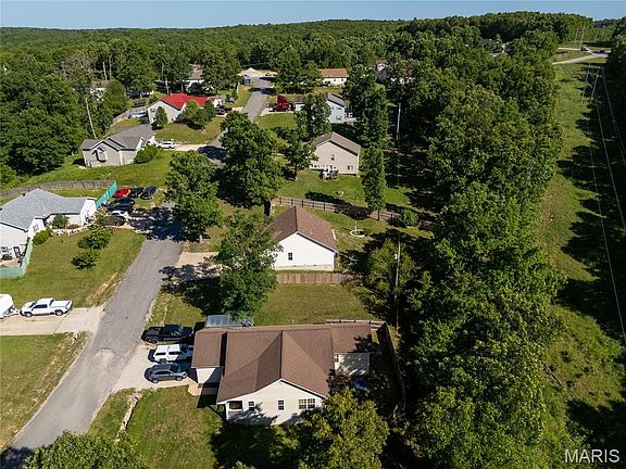 3rd image of 24561 Terrain Rd