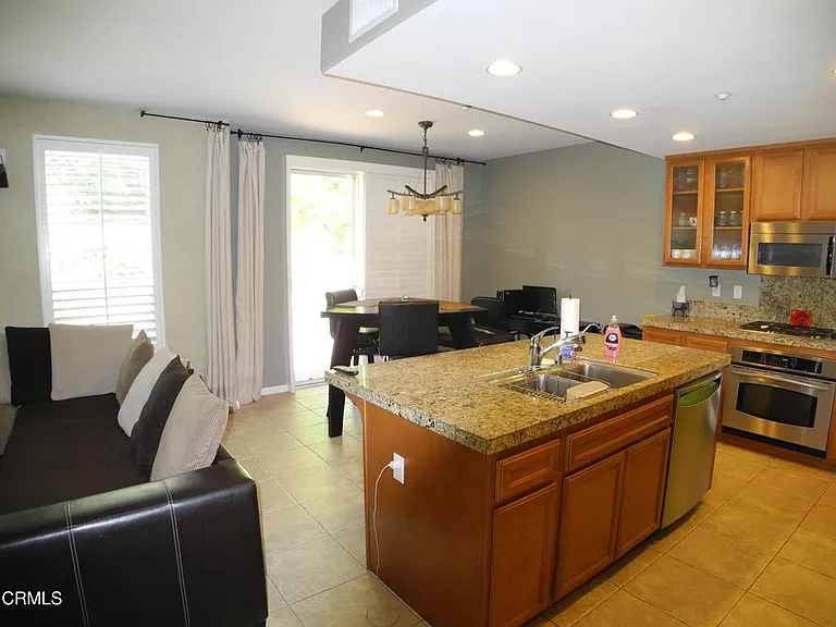 27031 Fairway Ln — Photo 8