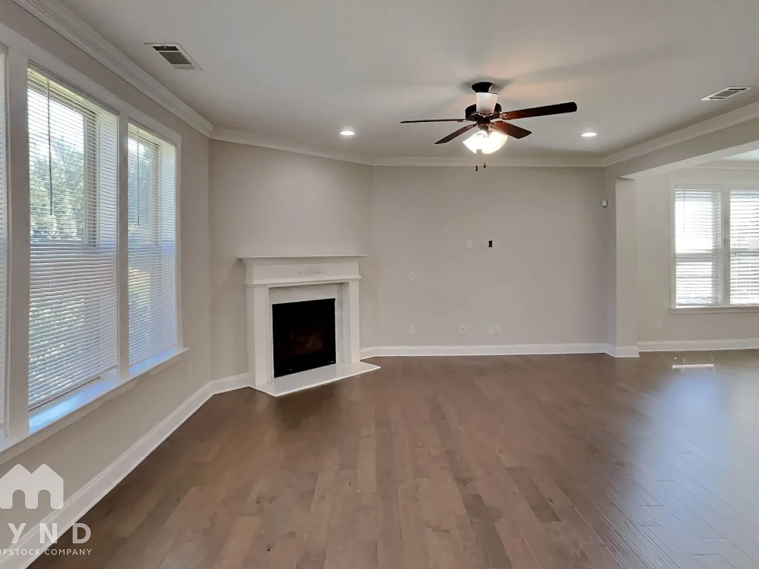 4 bed, 4.0 bath, 3714 sqft, $3,325 — Photo 3