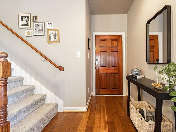 3rd image of 930 McKinney Park Ln