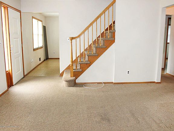 3rd image of 47 Kingdom Ave