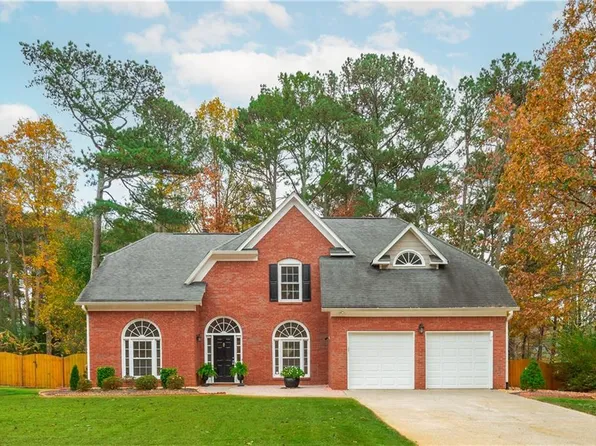 1335 Gran Forest Dr, Cumming, GA 30041