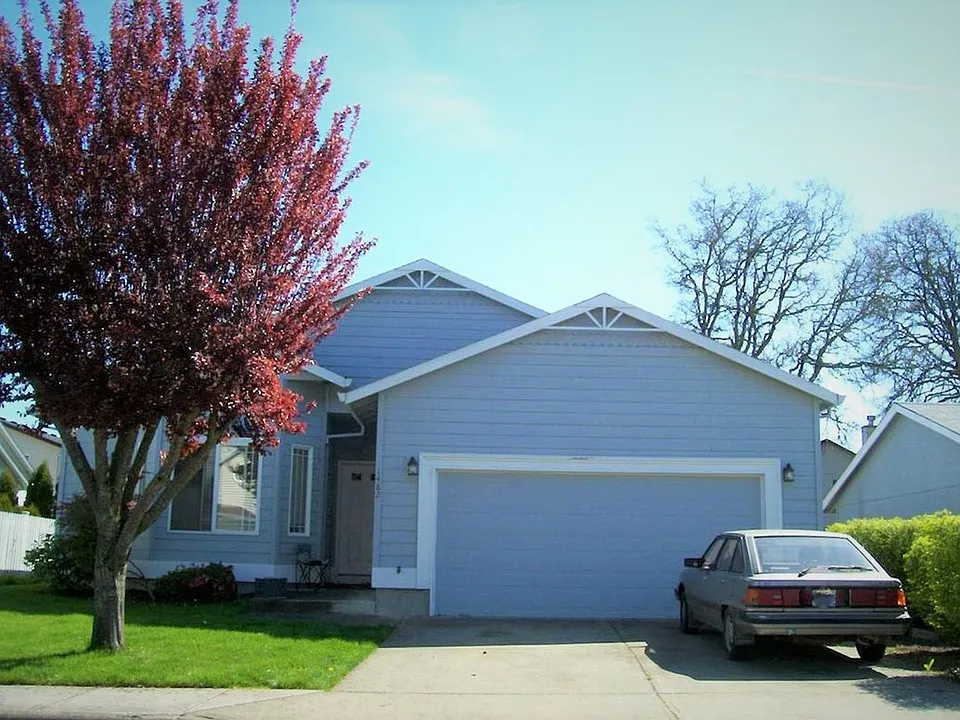 1482 SW 204th Ave