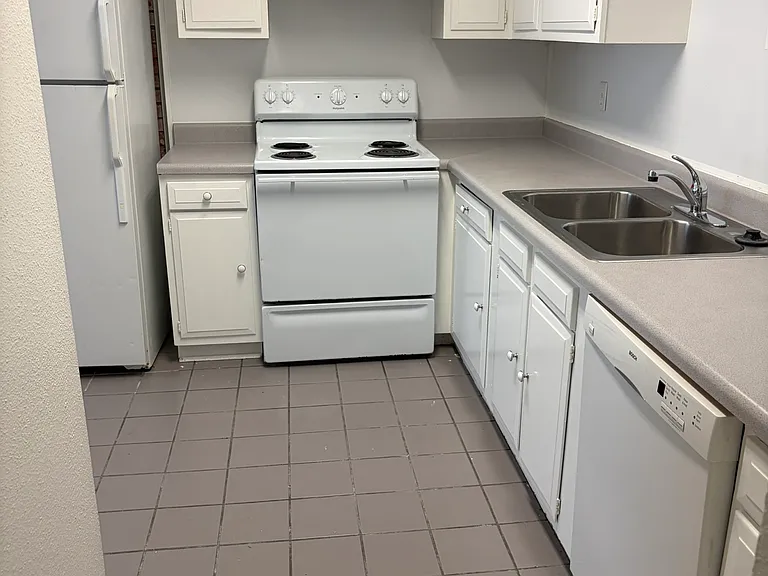3746 Laura Leigh Ln — Photo 4