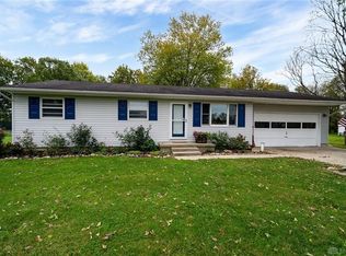 30 Woodhaven Ln, Troy, OH 45373