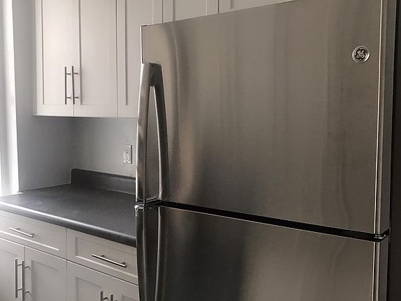 4th image of 299 Saint Marks Pl APT 103