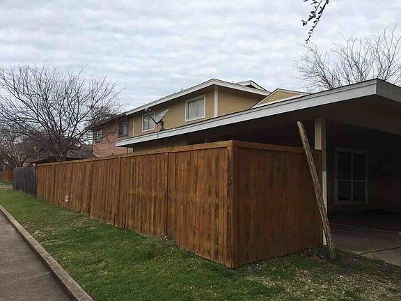 2nd image of 2601 Nina Cir