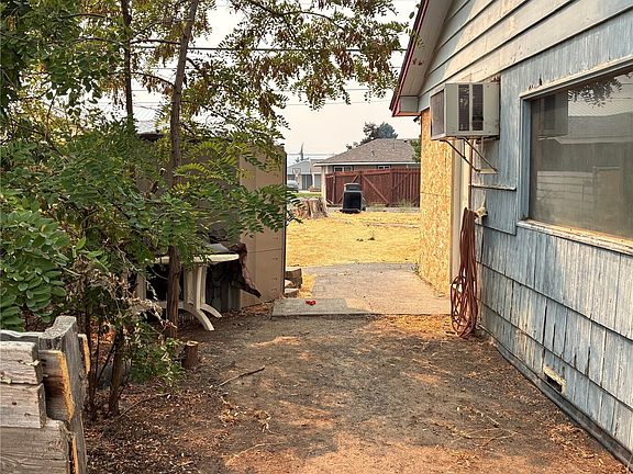 2nd image of 239 NE H Street