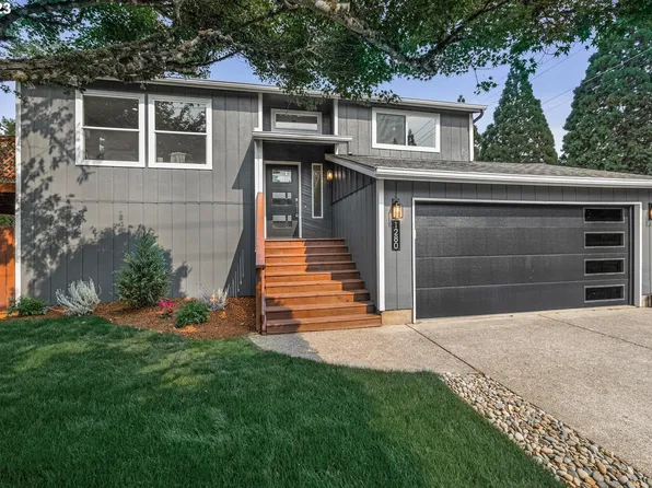 1280 S Elm St, Canby, OR 97013