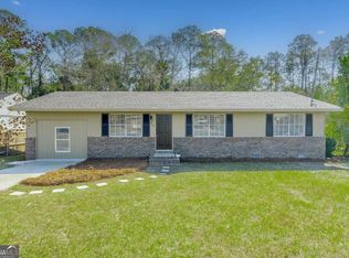 2122 Lakeview Dr, Waycross, GA 31501
