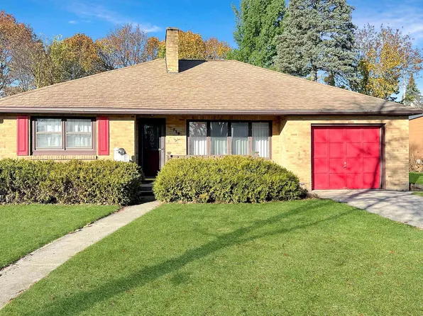 739 E Chapin St, Cadillac, MI 49601