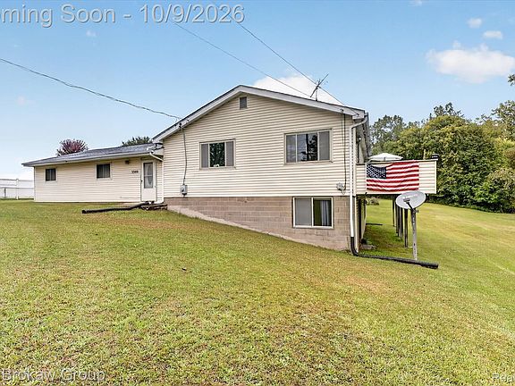 3rd image of 3380 W Hill Rd