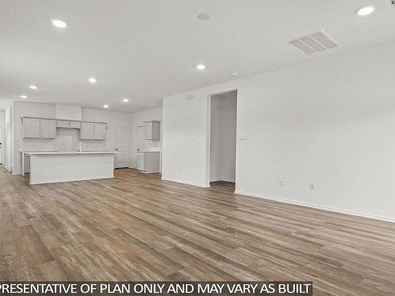 4th image of 169 Rising Cedar Ln