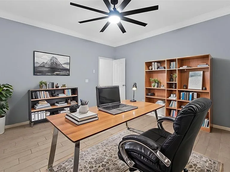 8507 Saint Marino Blvd — Photo 30