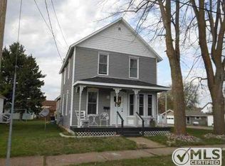 524 E Smith St, Iron Mountain, MI 49801