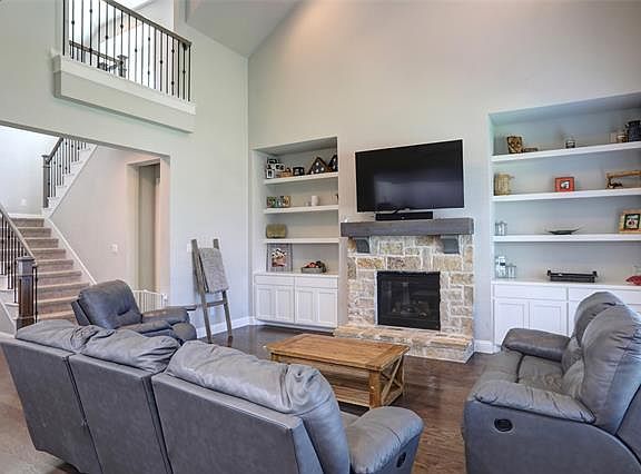 4th image of 7409 E Fork Ln