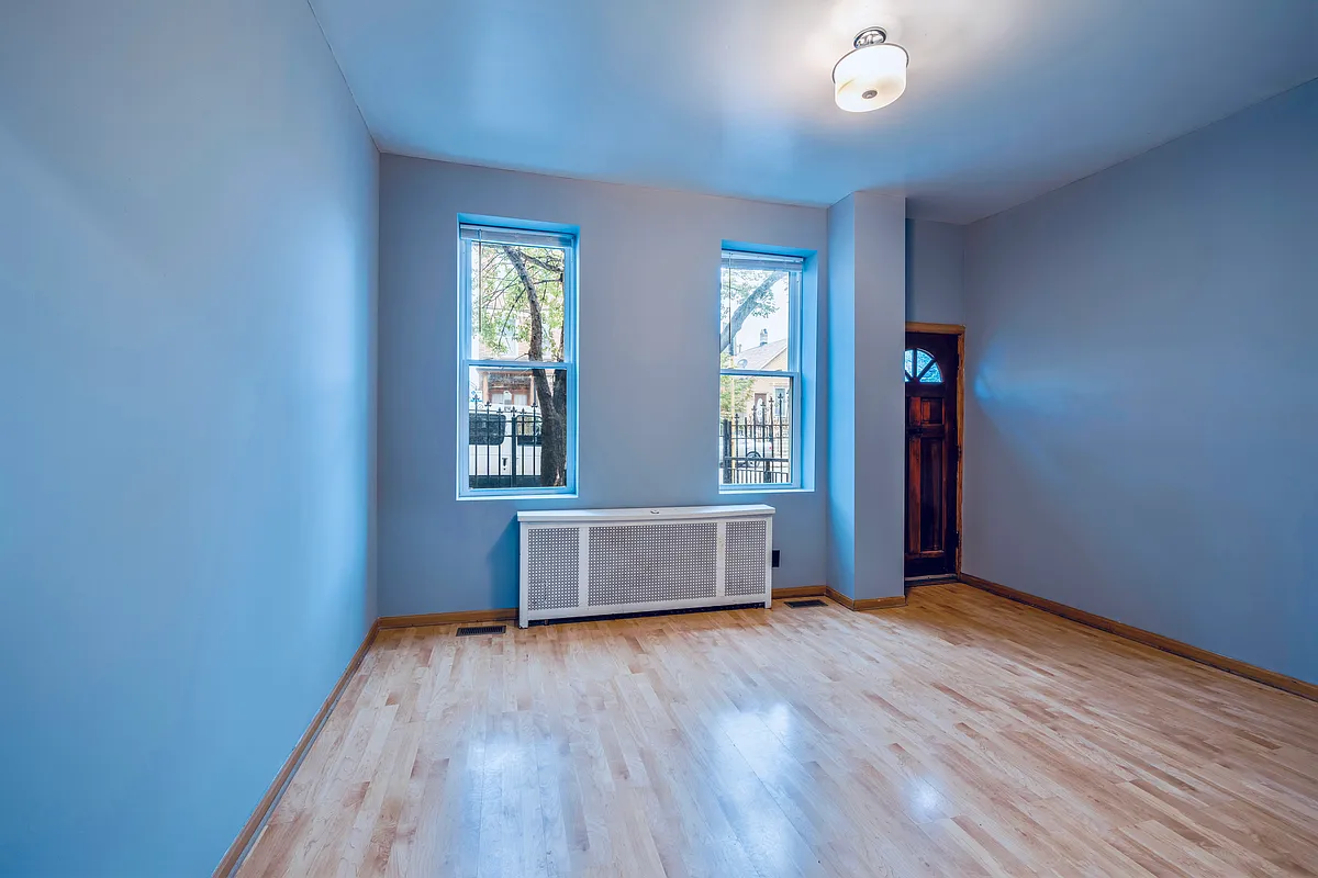 Building Photo - 1821 W 17th St #1
