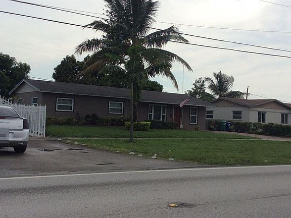 3rd image of 100 NE 215th St
