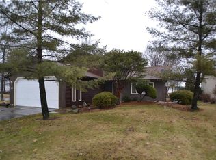 175 Bethesda Cir, Elyria, OH