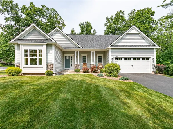 5537 Jones Way S, Canandaigua, NY 14424