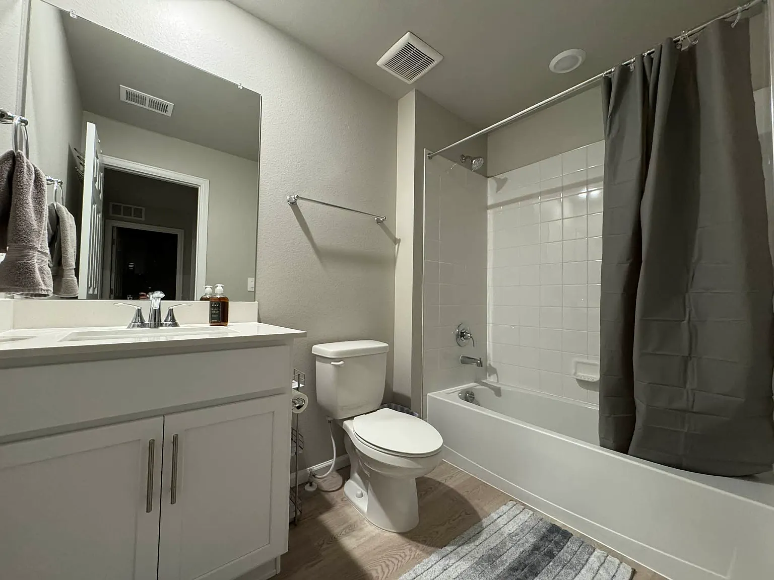 4 bed, 1700 sqft, $810 — Photo 4