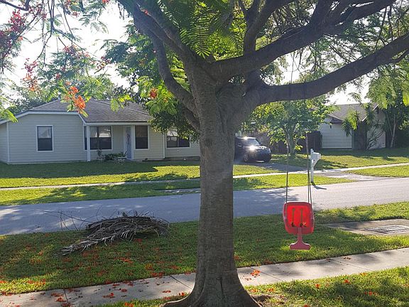 Home For Sale In Lees Crossing