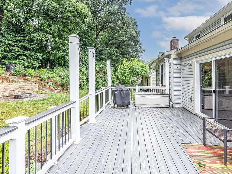 9843 Campbell Dr — Photo 29