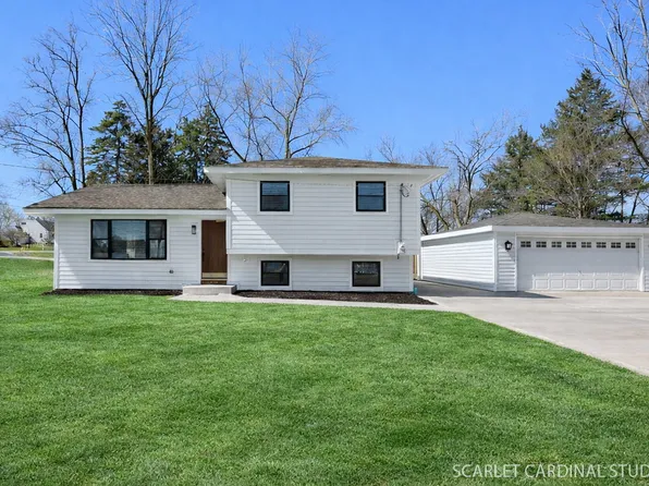 22W080 Valleyview Dr, Glen Ellyn, IL 60137