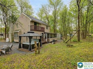 8 Wahoo Ct, Albrightsville, PA 18210