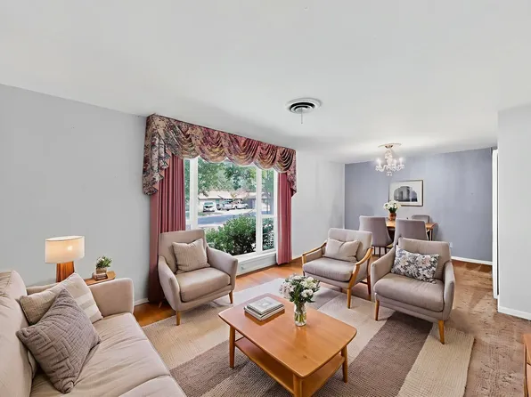 3809 Twilight Dr S, Benbrook, TX 76116