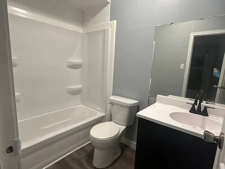 614 N Michigan St — Photo 15