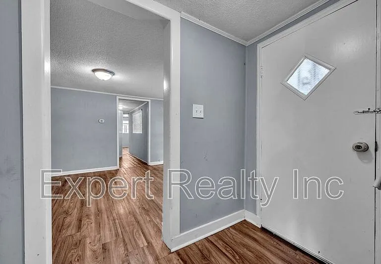 216 Meadowood Ave — Photo 15