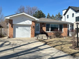 916 N Western Ave, Park Ridge, IL 60068