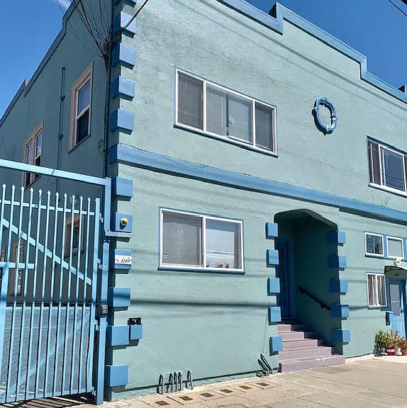 Small Building, Top Floor/Corner Apartment for Rent