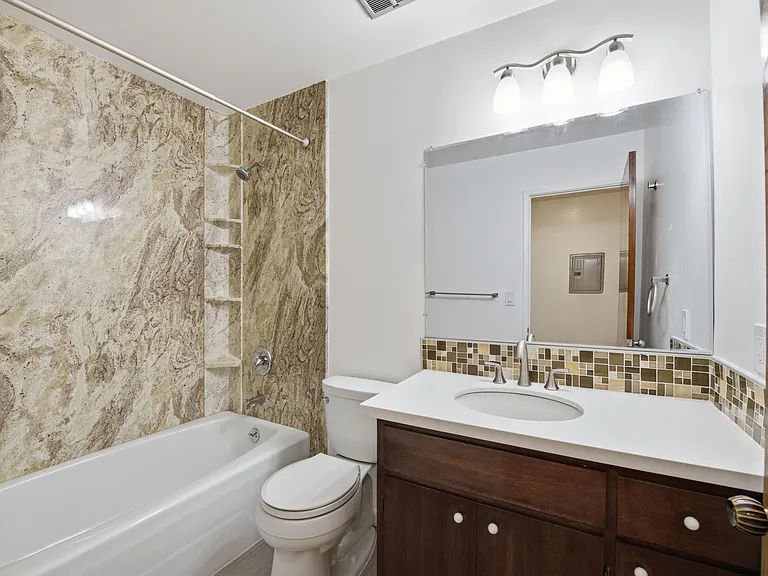 35 Hill St #B — Photo 14