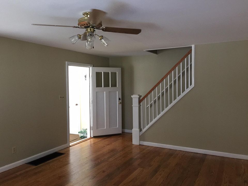 1st image of 1518 W 45th St