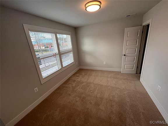 3rd image of 10135 Blue Wing Lane Gln