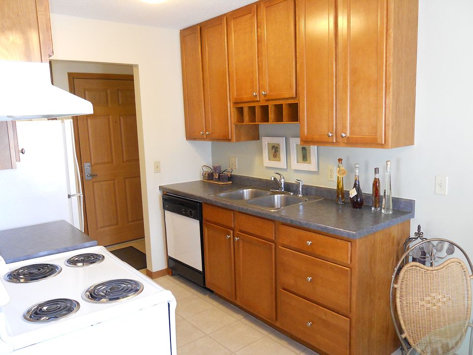 2nd image of 3957 Valley View Dr S APT 208
