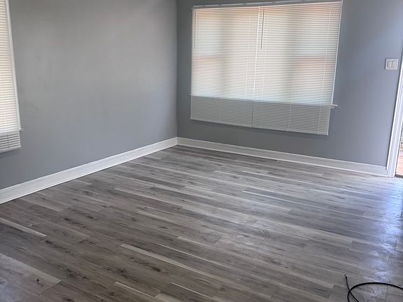 2nd image of 2723 Speakman Pl #1