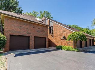 4655 Mayfield Rd APT A, South Euclid, OH 44121