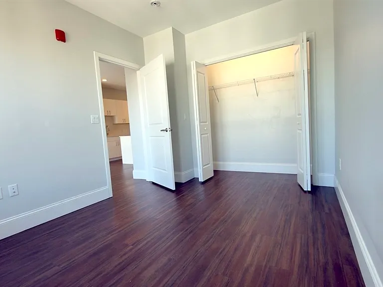 205 Maverick St #412 — Photo 8