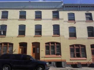 17 S 10th St, Reading, PA 19602